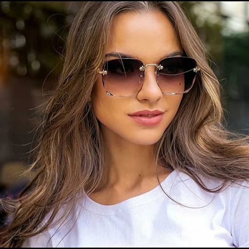 Luxe Edge Square Sunglasses – UV400