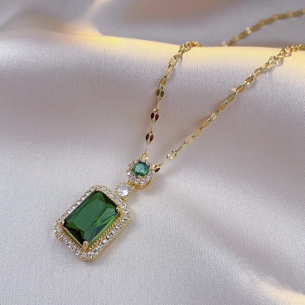Royal Radiance Crystal Jewelry Set – Necklace, Earrings & Ring