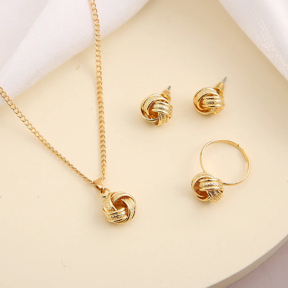 Lucky Knot Twisted Gold Ring